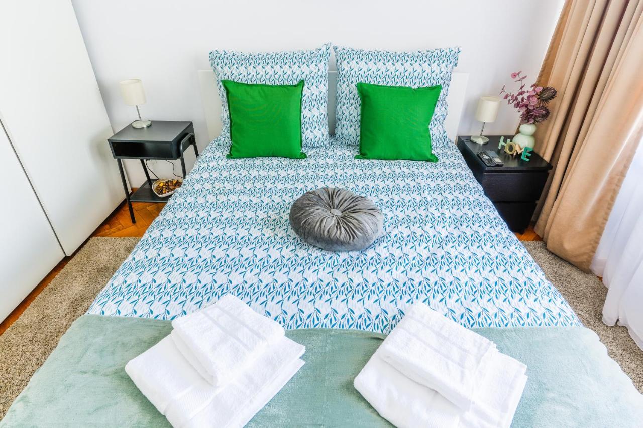 Ultracentral Golden Gatehouse 3 Bdrm ブカレスト エクステリア 写真