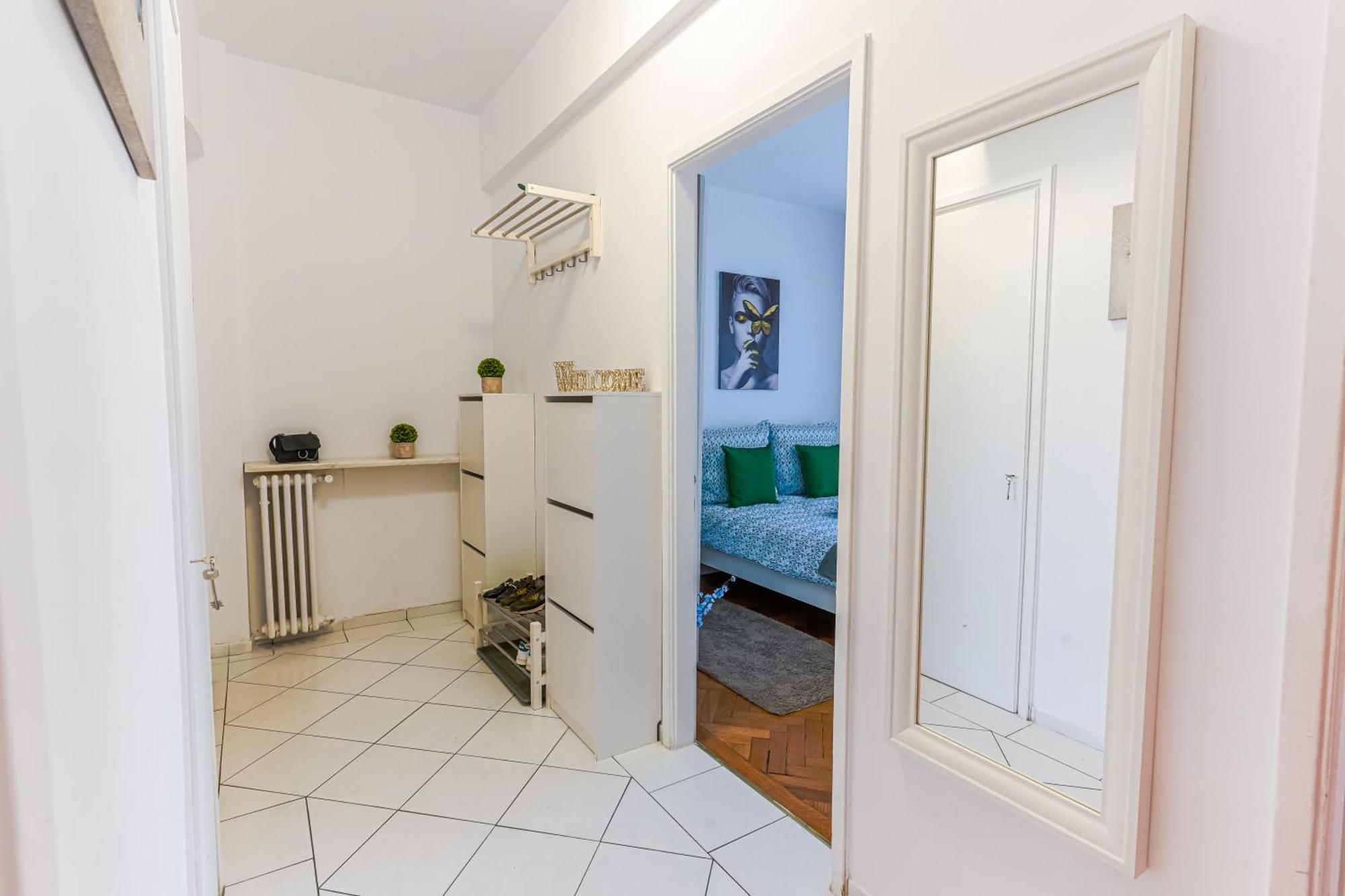 Ultracentral Golden Gatehouse 3 Bdrm ブカレスト エクステリア 写真